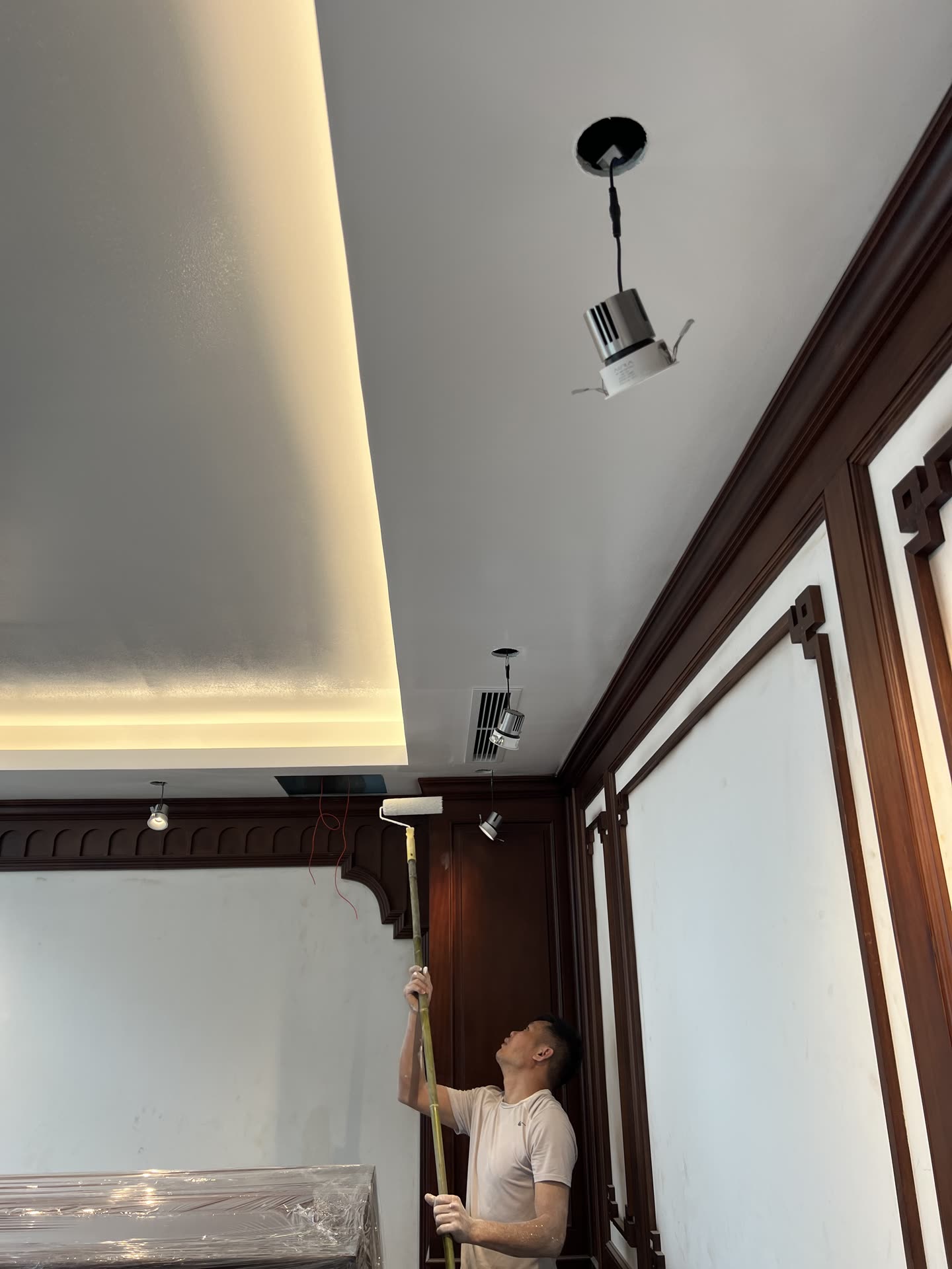 Thi công đập thông 2 căn liền kề Hòn Gai Tình KTS